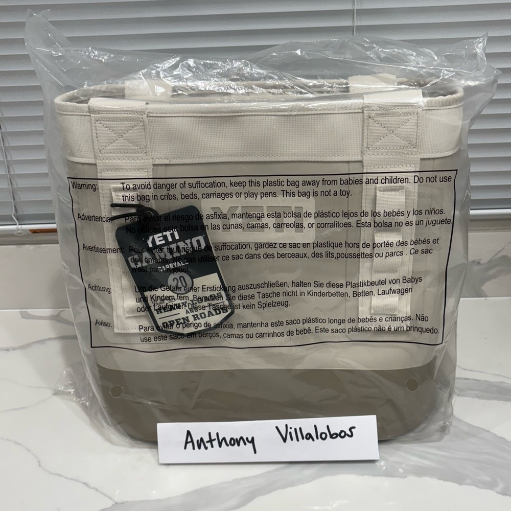 YETI Camino 20 Carryall - Cape Taupe NEW